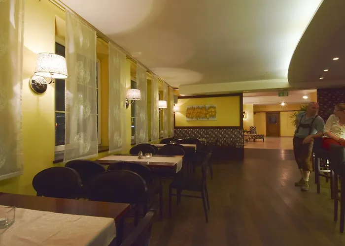 ホテル Der Abtenauer アプテナウ